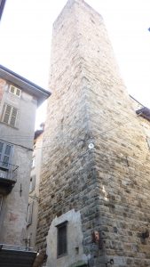 Torre del Gambito - symbol of wealth